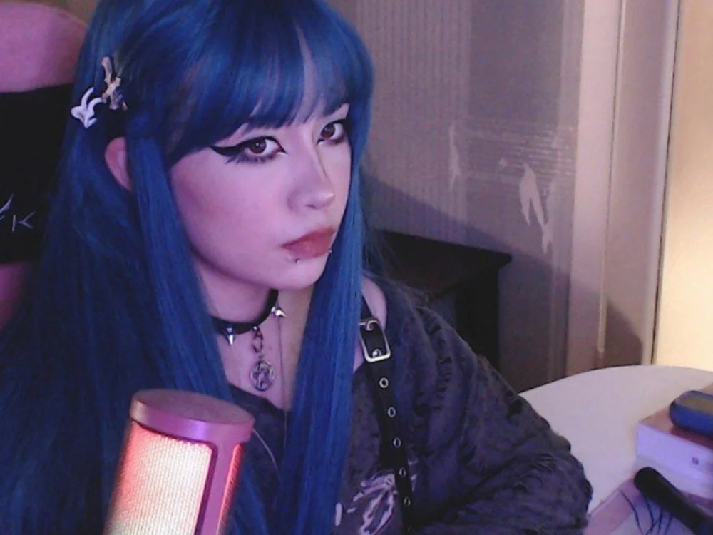deadyeva_ Chatroom