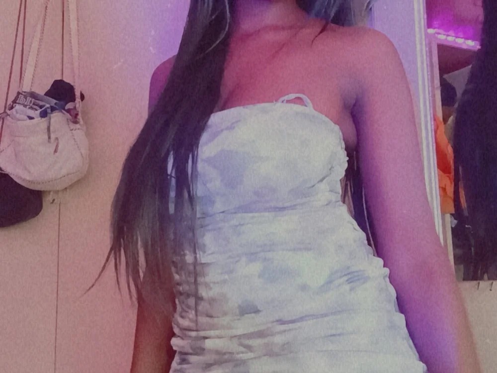 debbieeee Chatroom