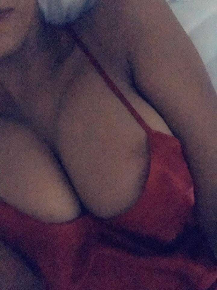 deep_shanaa Chatroom