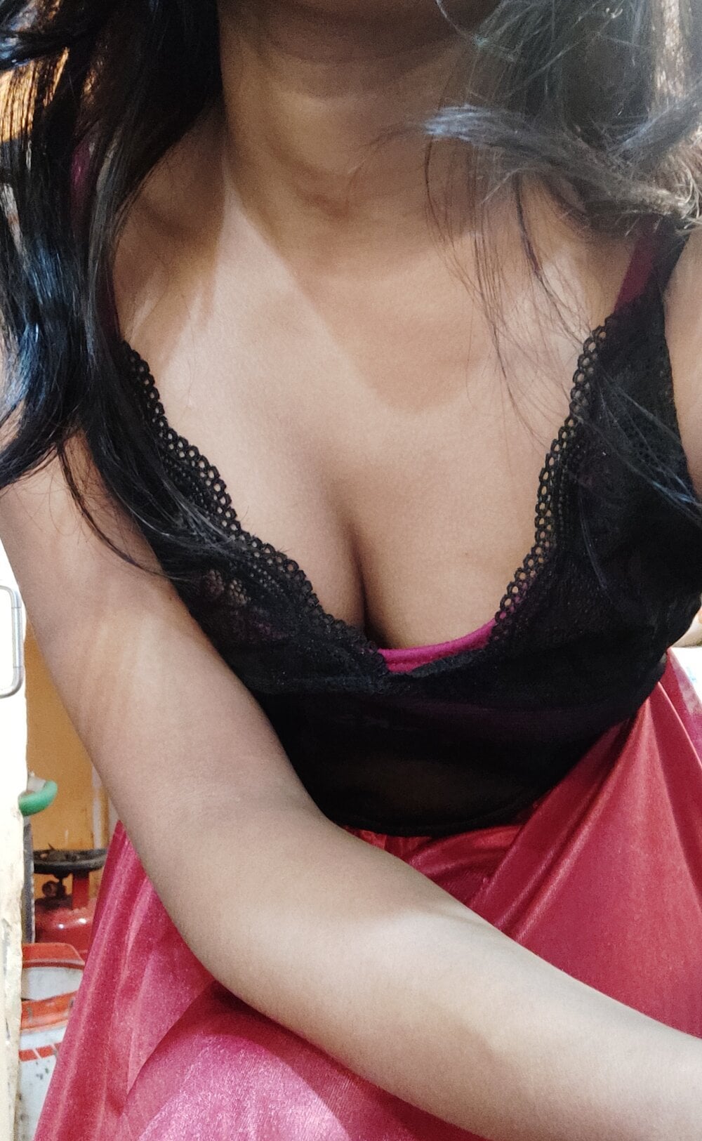 desi_maira Chatroom