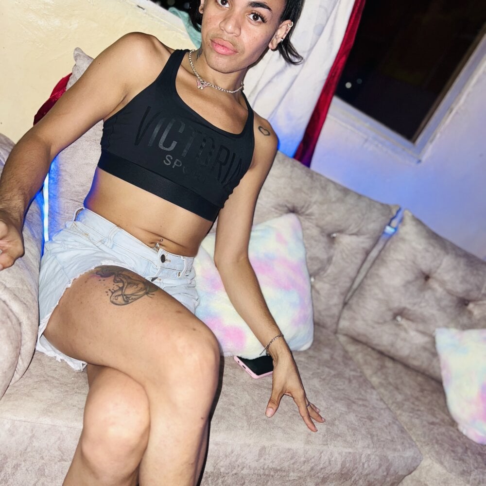 dolls_kylies Chatroom