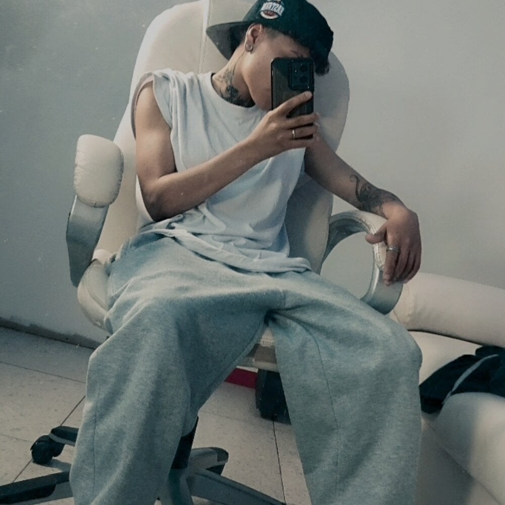dominic_dark Chatroom