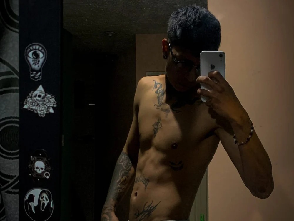 doubletrouble_777 Chatroom