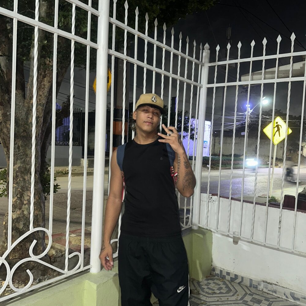 drakehott1 Chatroom