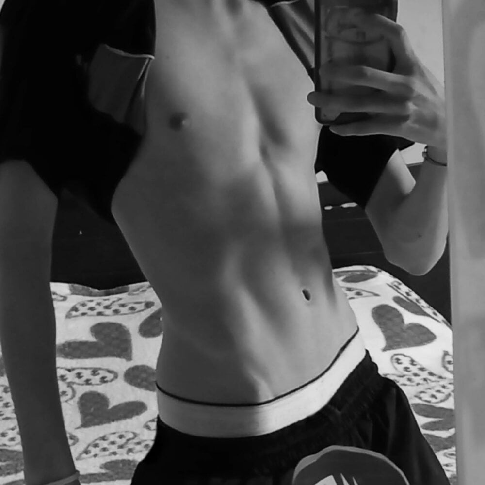 dylann_ross Chatroom