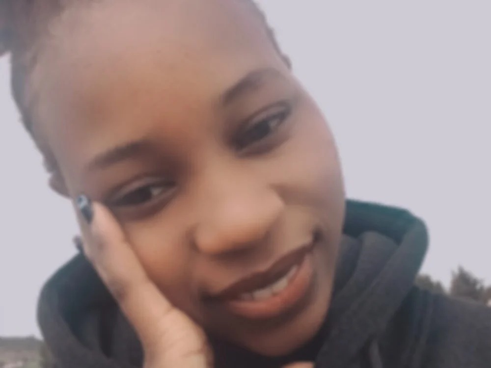 ebonie24 Chatroom
