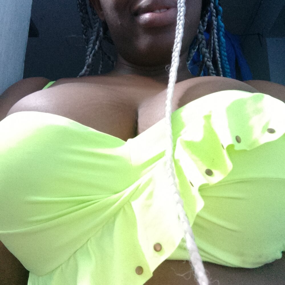 ebony-aston_eilin Chatroom