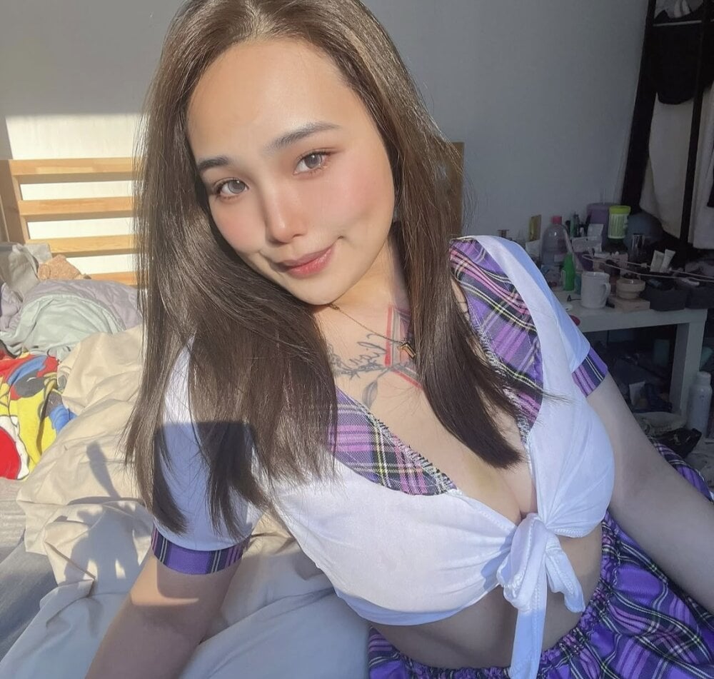 eee79bbb Webcam Profile Picture eee79bbb Chatroom