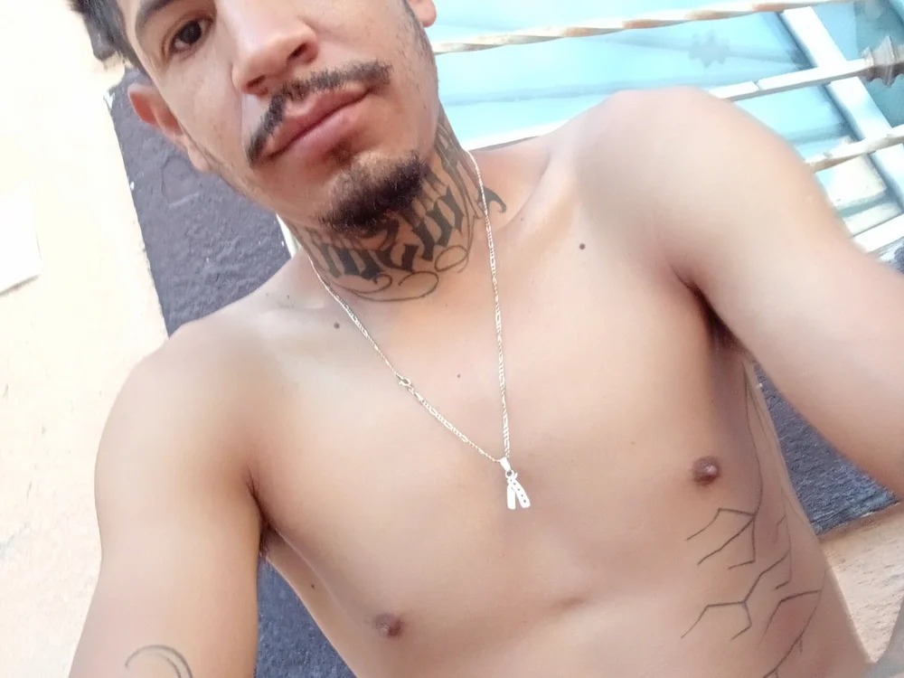 eemilio3 Chatroom