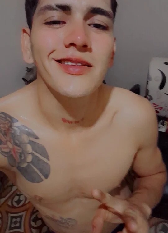 elBeBecito19 Chatroom