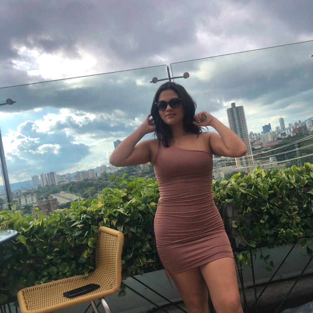 elaia_callen Chatroom