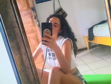 eleganceafterdark's Offline Webcam eleganceafterdark