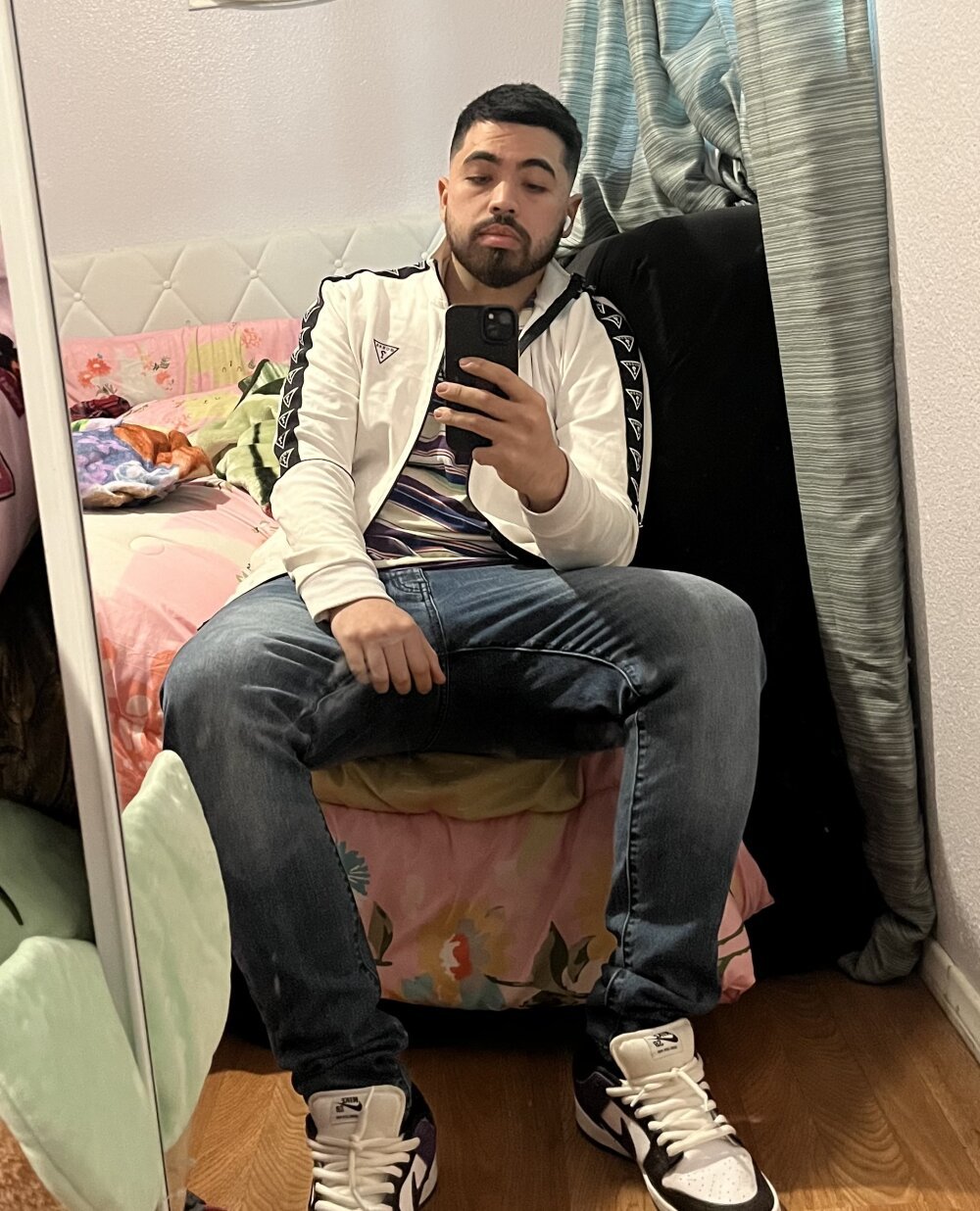 elfleshV678 Chatroom