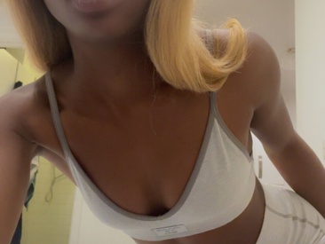 ellielee9225