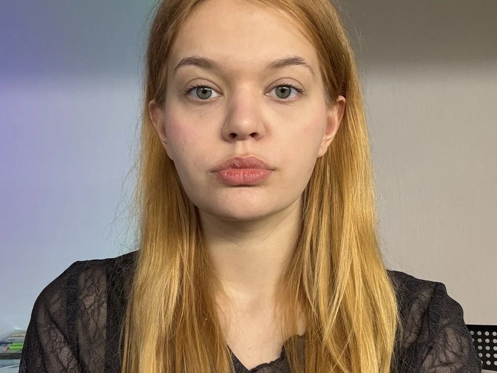ellyclacher Chatroom