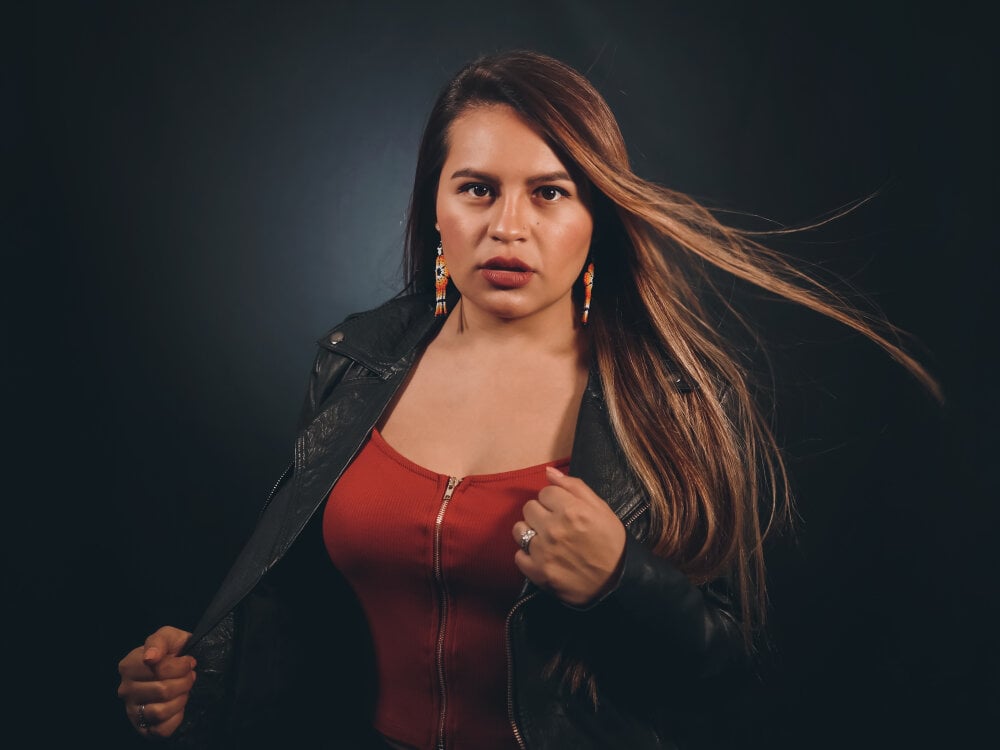 elyra_fox01 Chatroom