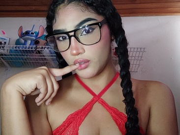 emiily-smith1