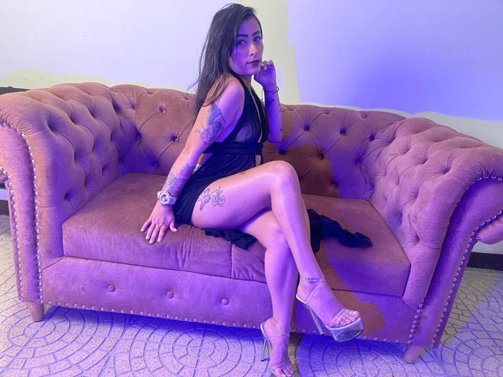 emily_rivas_ Chatroom