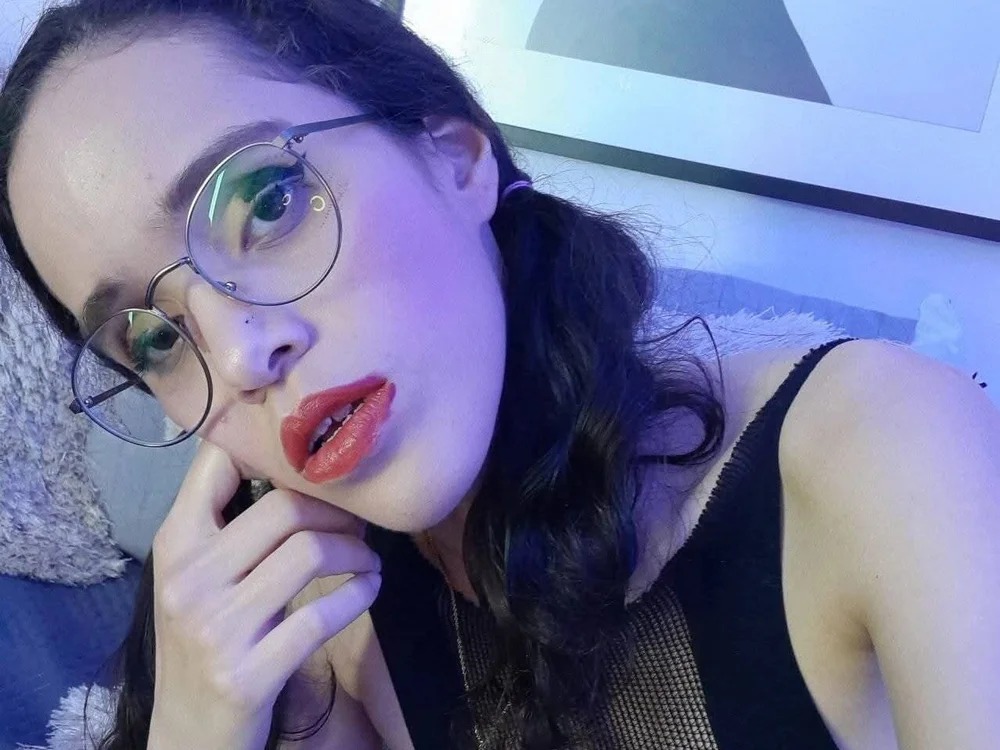 emmaguana2 Chatroom
