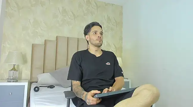 enzo_evans_ Chatroom