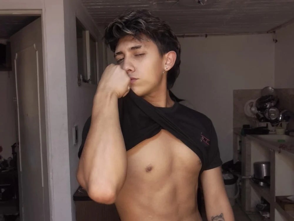 ethann2_ Chatroom