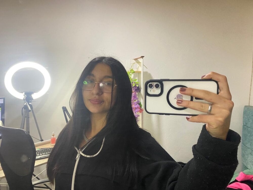 ethanyeimmy_jonnes09 Chatroom