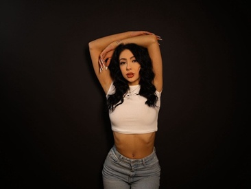 eva-m00n