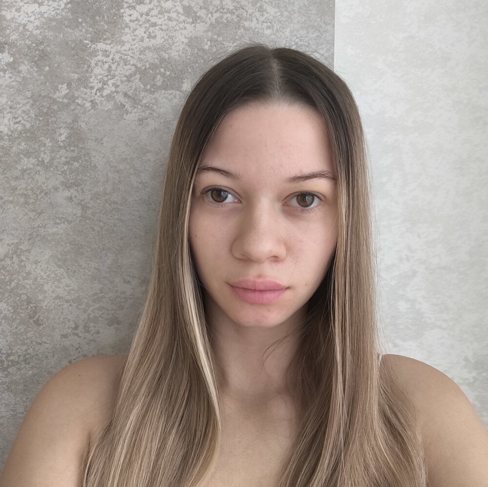 evelina_bloom Chatroom