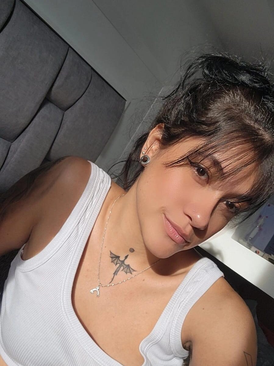 evelyn_samantha Chatroom