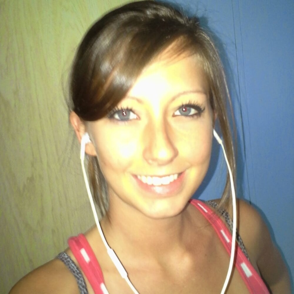 exxxtrasmall Chatroom