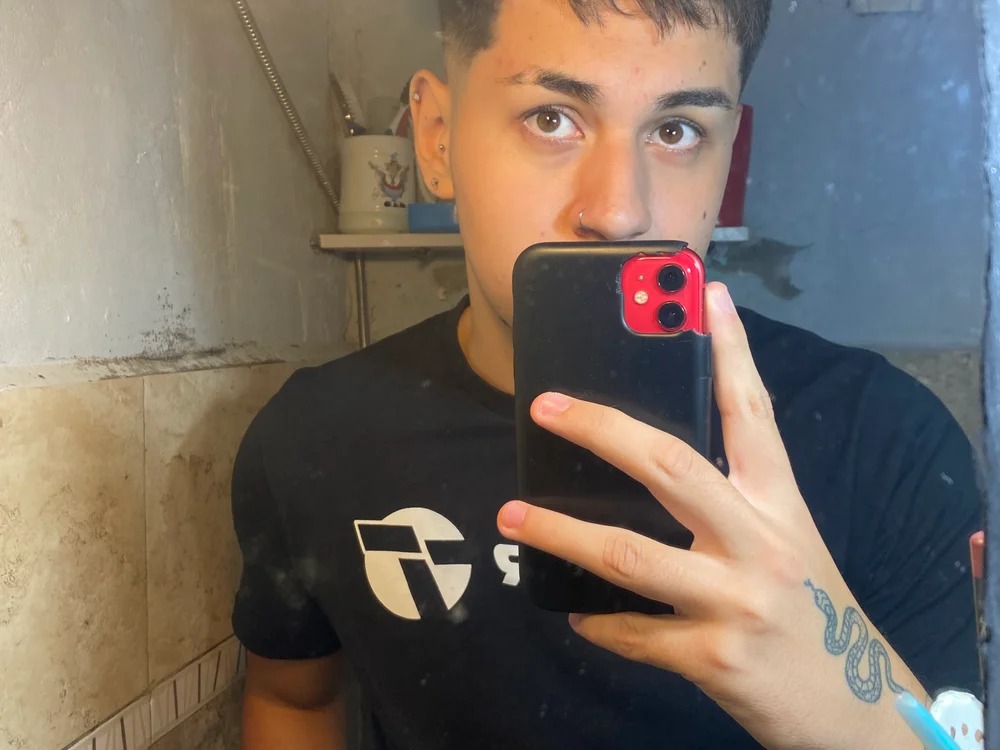 facundo_ciro Chatroom