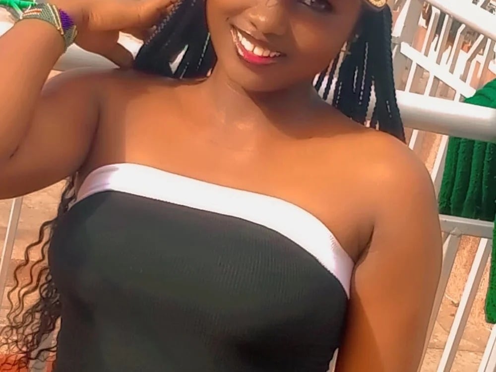 favored_ebony Chatroom