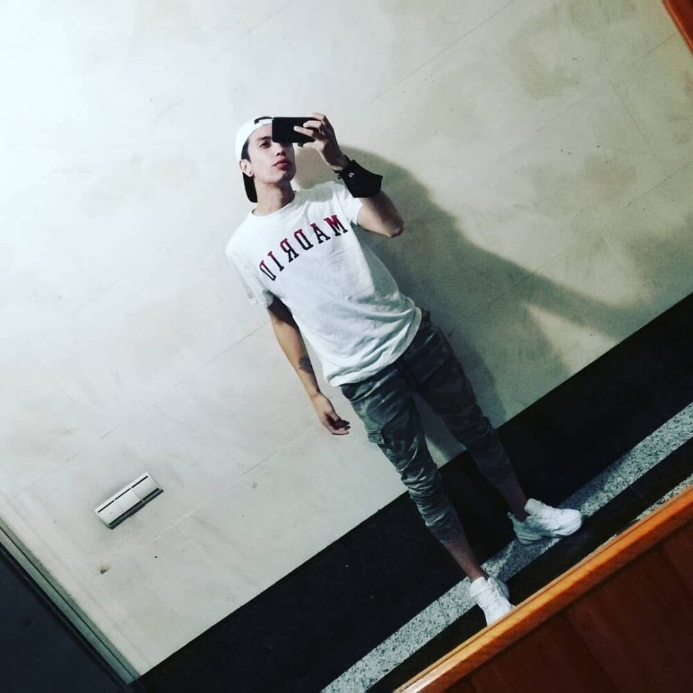 findomhot Webcam Profile Picture findomhot Chatroom