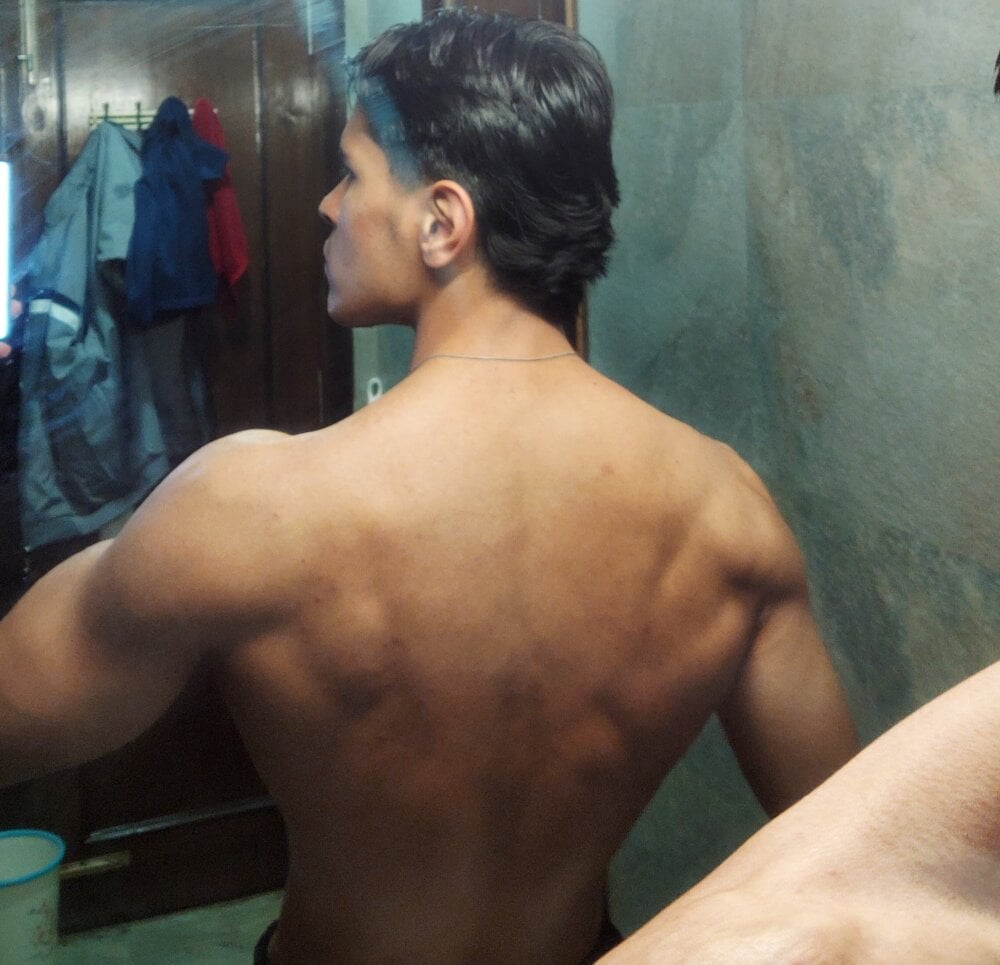 fizzy_biceps Chatroom