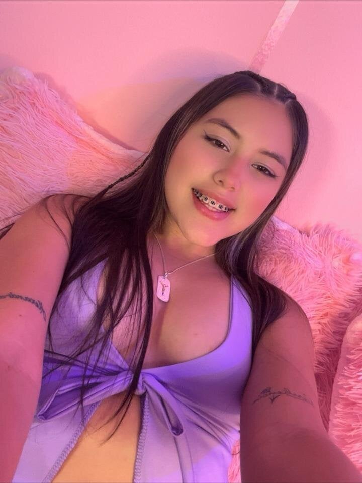 floresitaa_ Chatroom