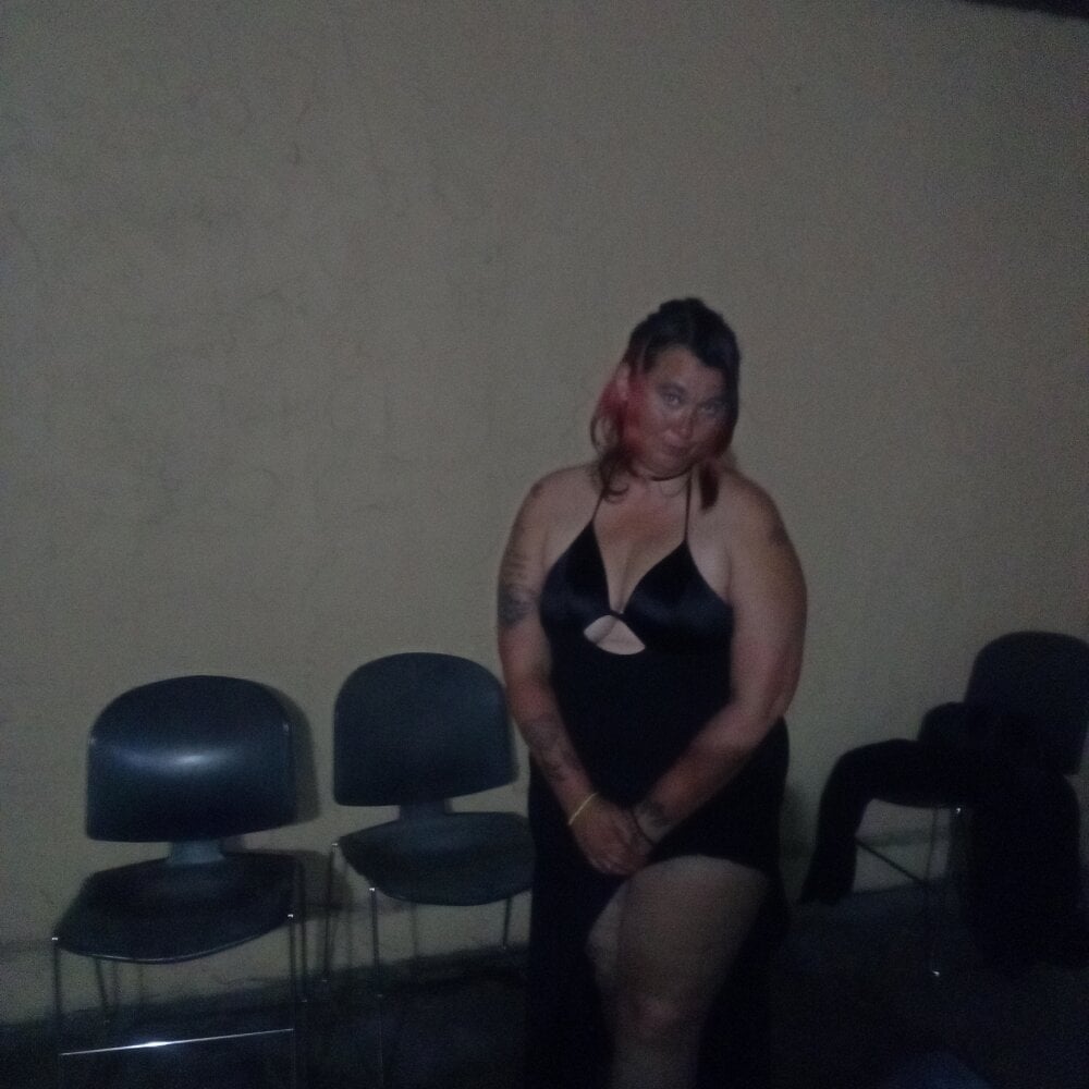 freakonaleashunleashed Chatroom