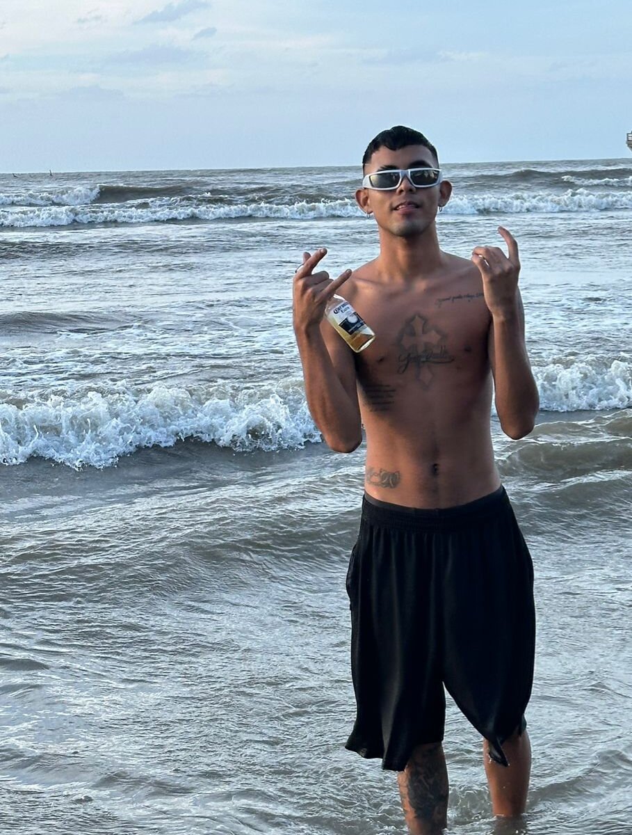 fuck_bigcock Chatroom