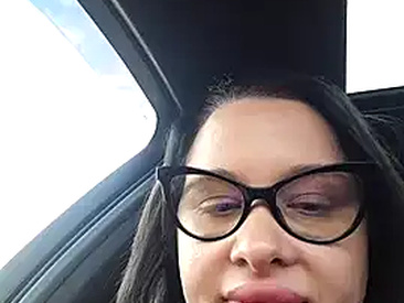 fuckable-girl-outdoor