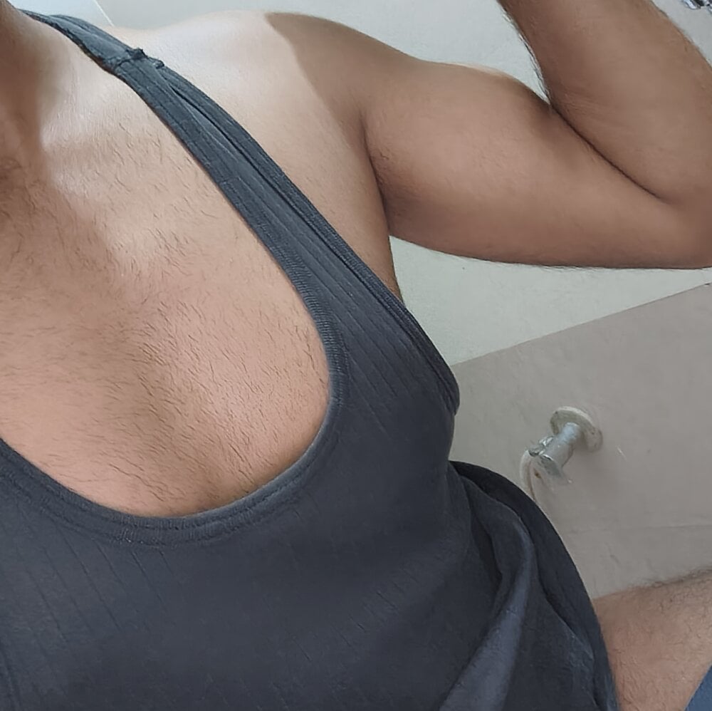 fuckgirl143143 Chatroom