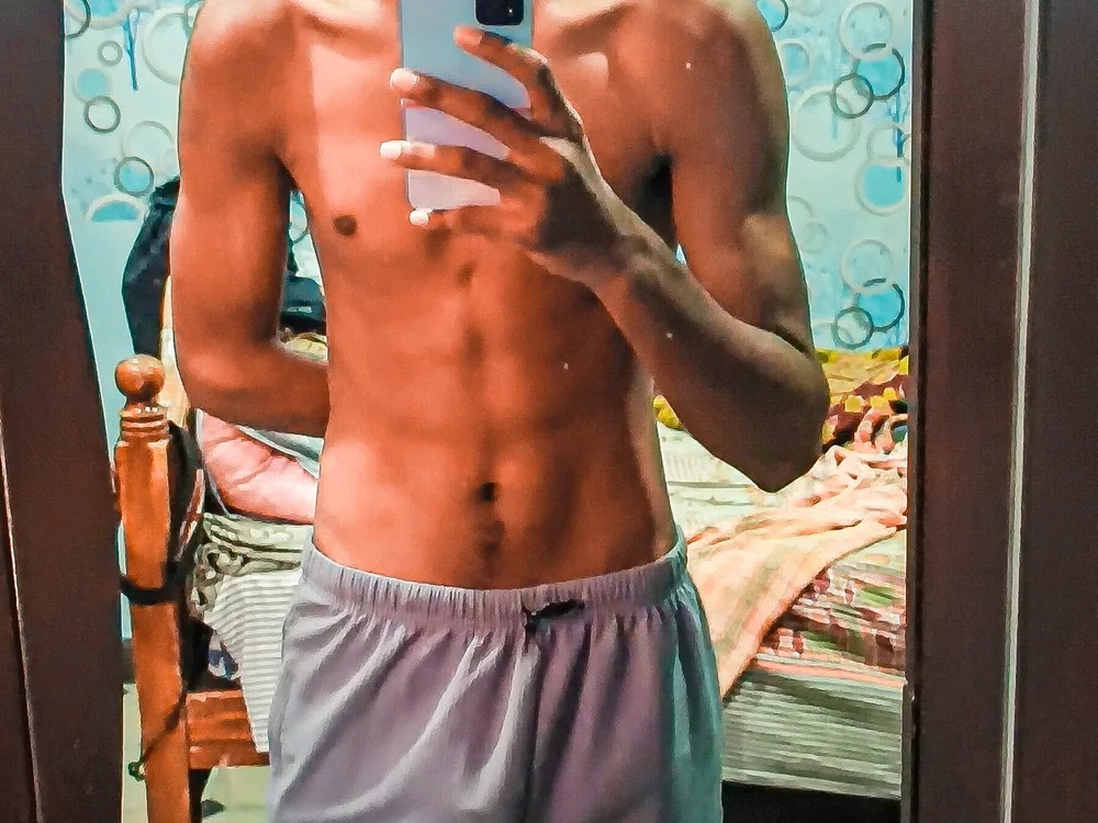 fun_boy_143 Chatroom
