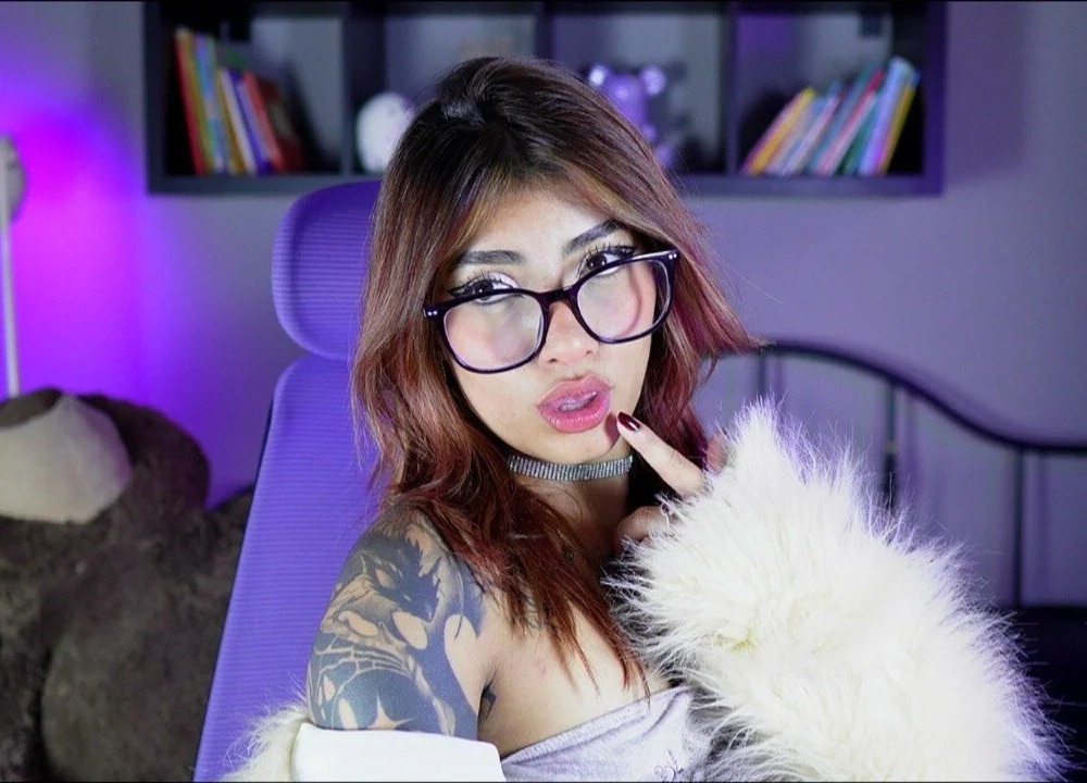 gamora_evans Chatroom
