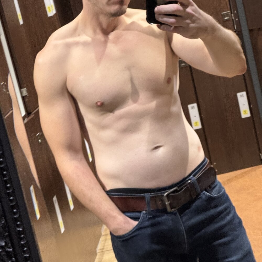 german_guy_sexy Chatroom