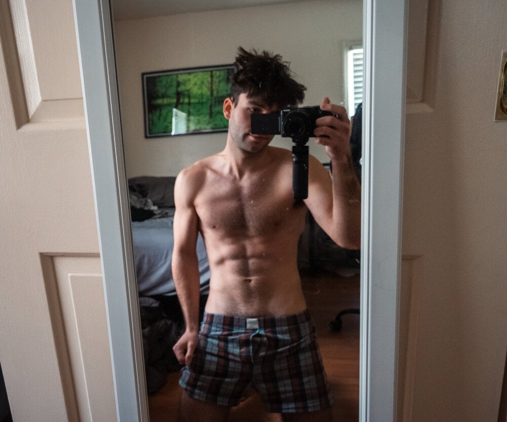 giganticgregory Chatroom