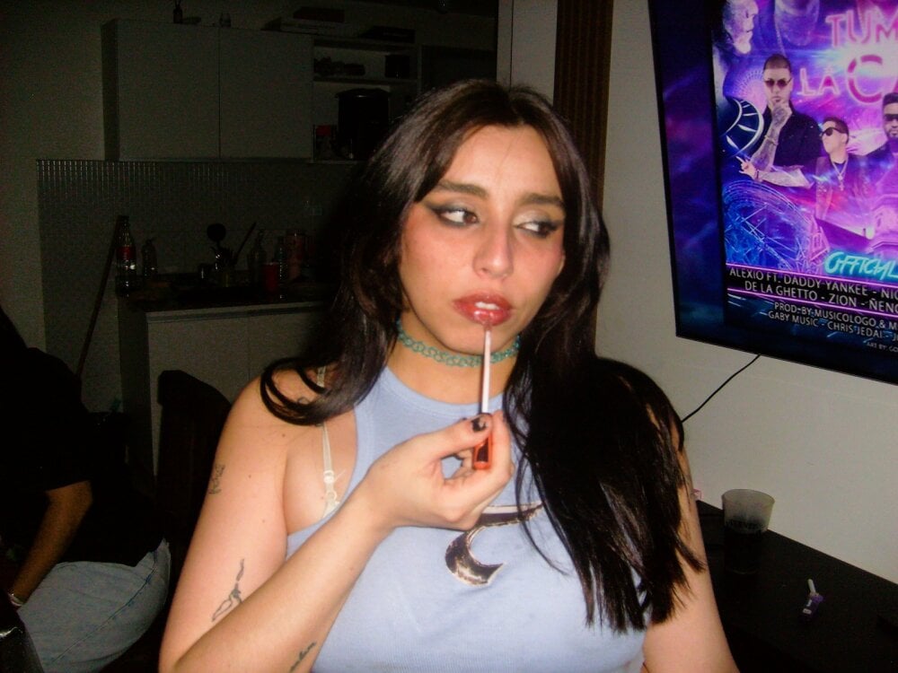 gigi333regi Chatroom