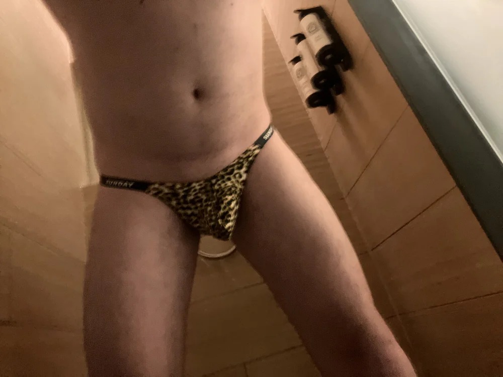 ginotakes Chatroom