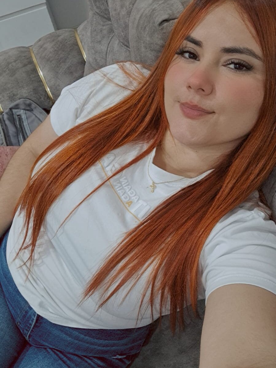 girl_redhead_bigtits Chatroom