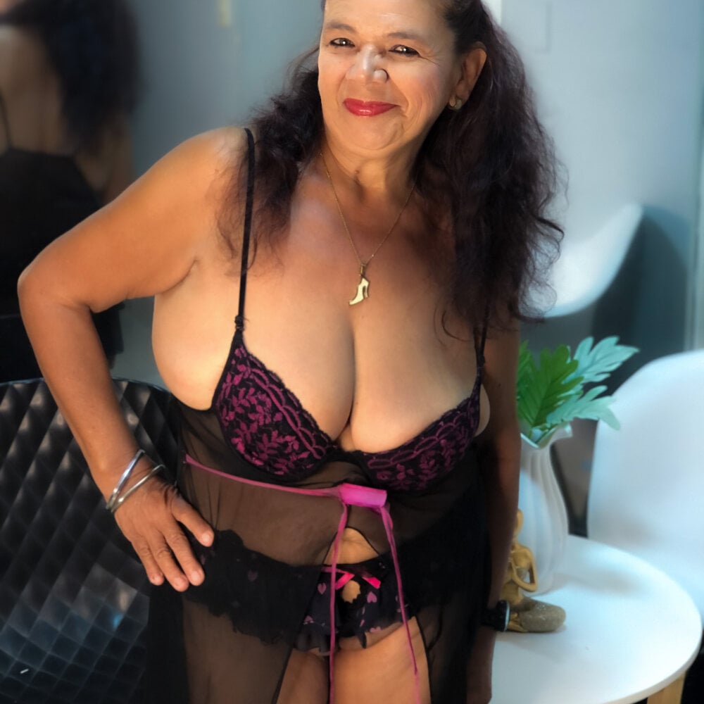 grandmother_milf Chatroom