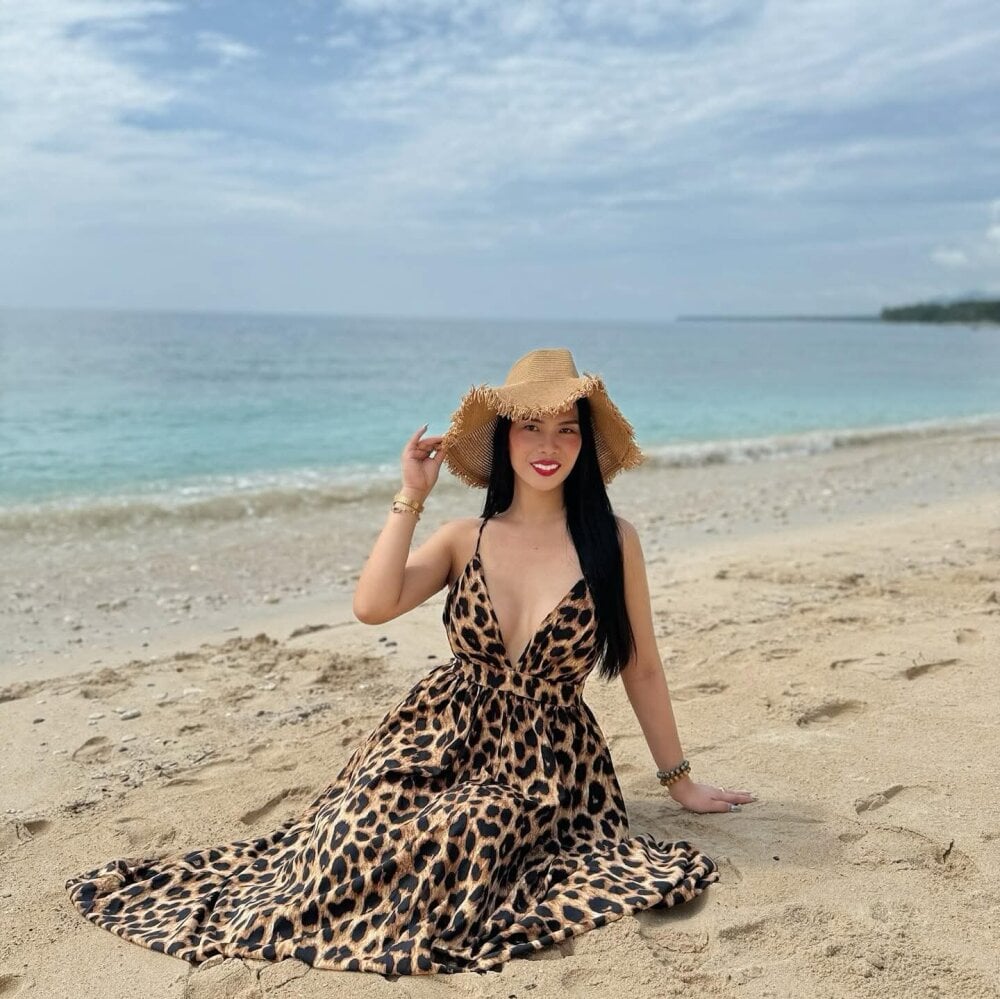 hermosa28x Webcam Profile Picture hermosa28x Chatroom