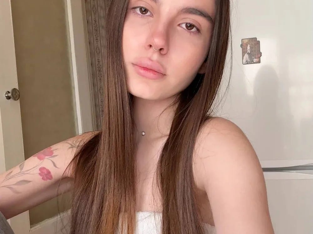 hey_hey_Bella Chatroom