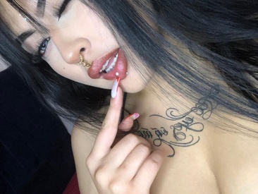 hollycute